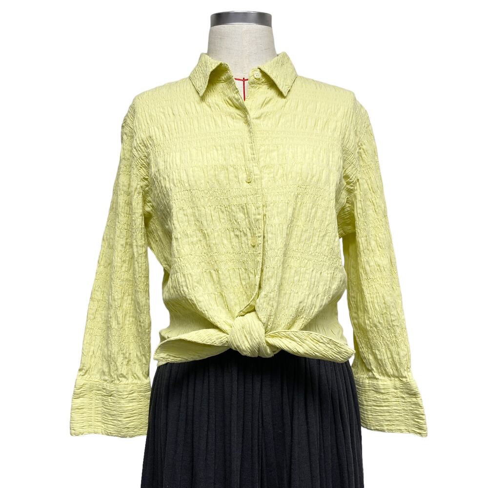 Vintage Green Smocked Button Up Tie Front 3/4 Sleeve Shirt